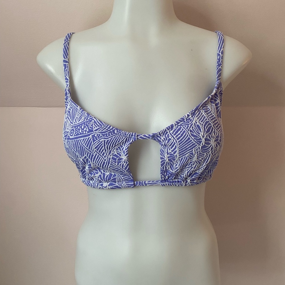 No Boundaries Blue and White Bikini Top with Intricate Design